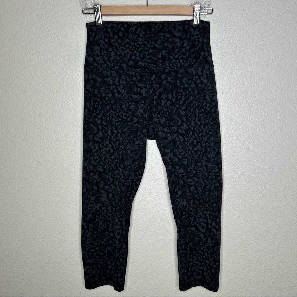 Lululemon Align Crop *21" Wild Thing Camo Deep Coal Multi 8